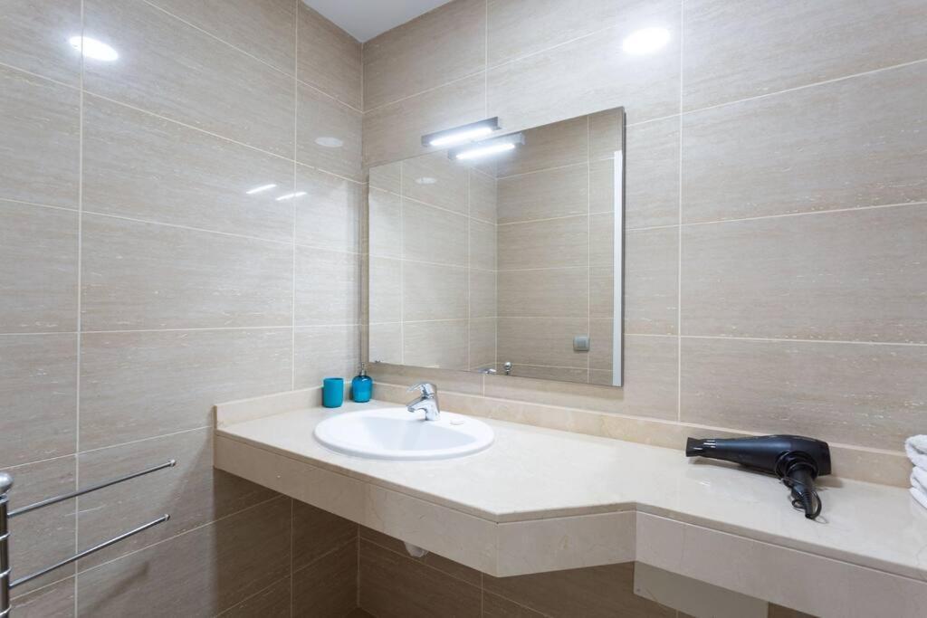 Prachtig Luxe Appartement Met Zeezicht 圣米格尔德阿沃纳 外观 照片