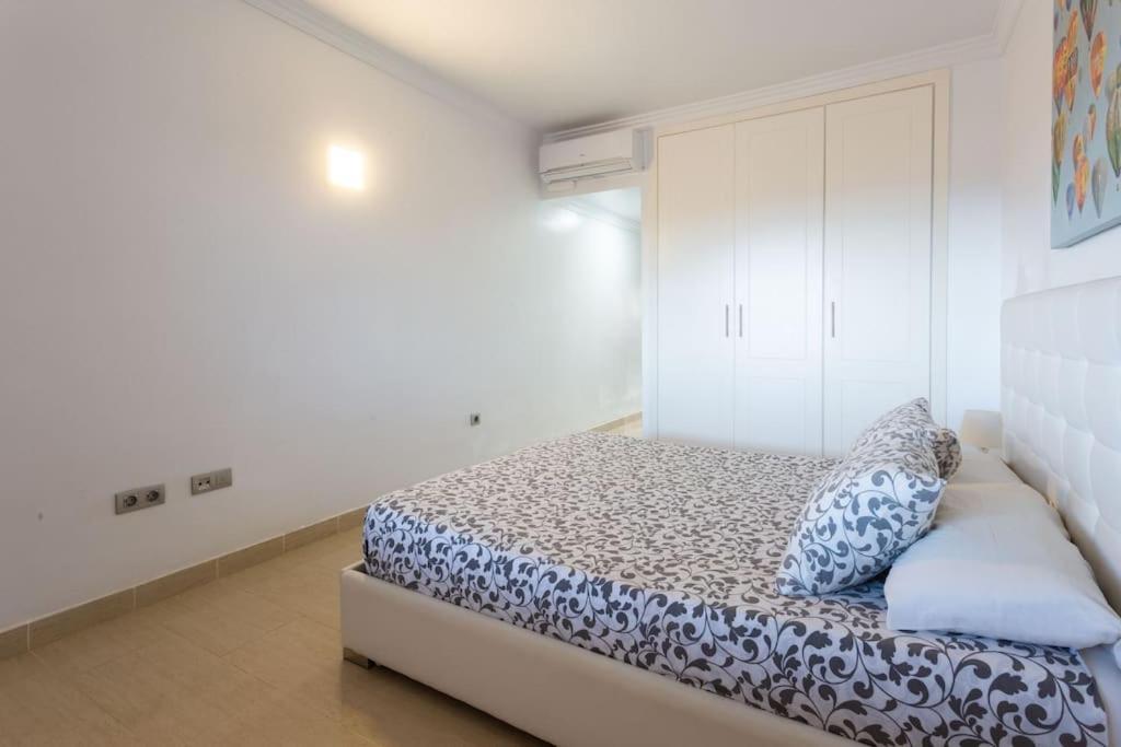 Prachtig Luxe Appartement Met Zeezicht 圣米格尔德阿沃纳 外观 照片